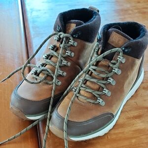 UGG Men's Brown Hiking Boots